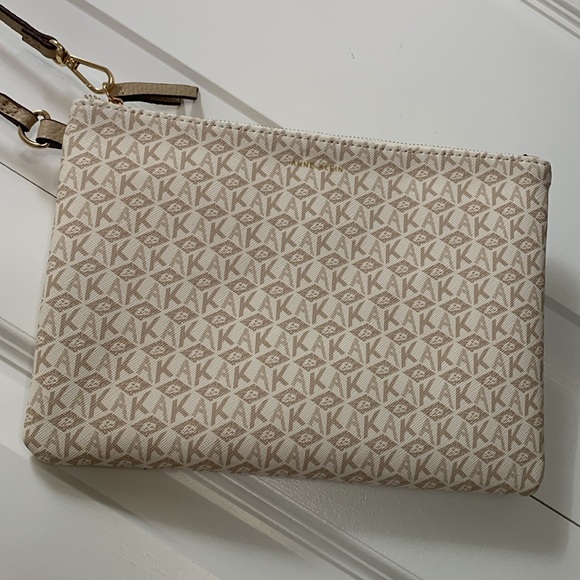 Ann Klein Clutch Wristlet Cream Repeating Logo and Initials - Picture 2 of 7